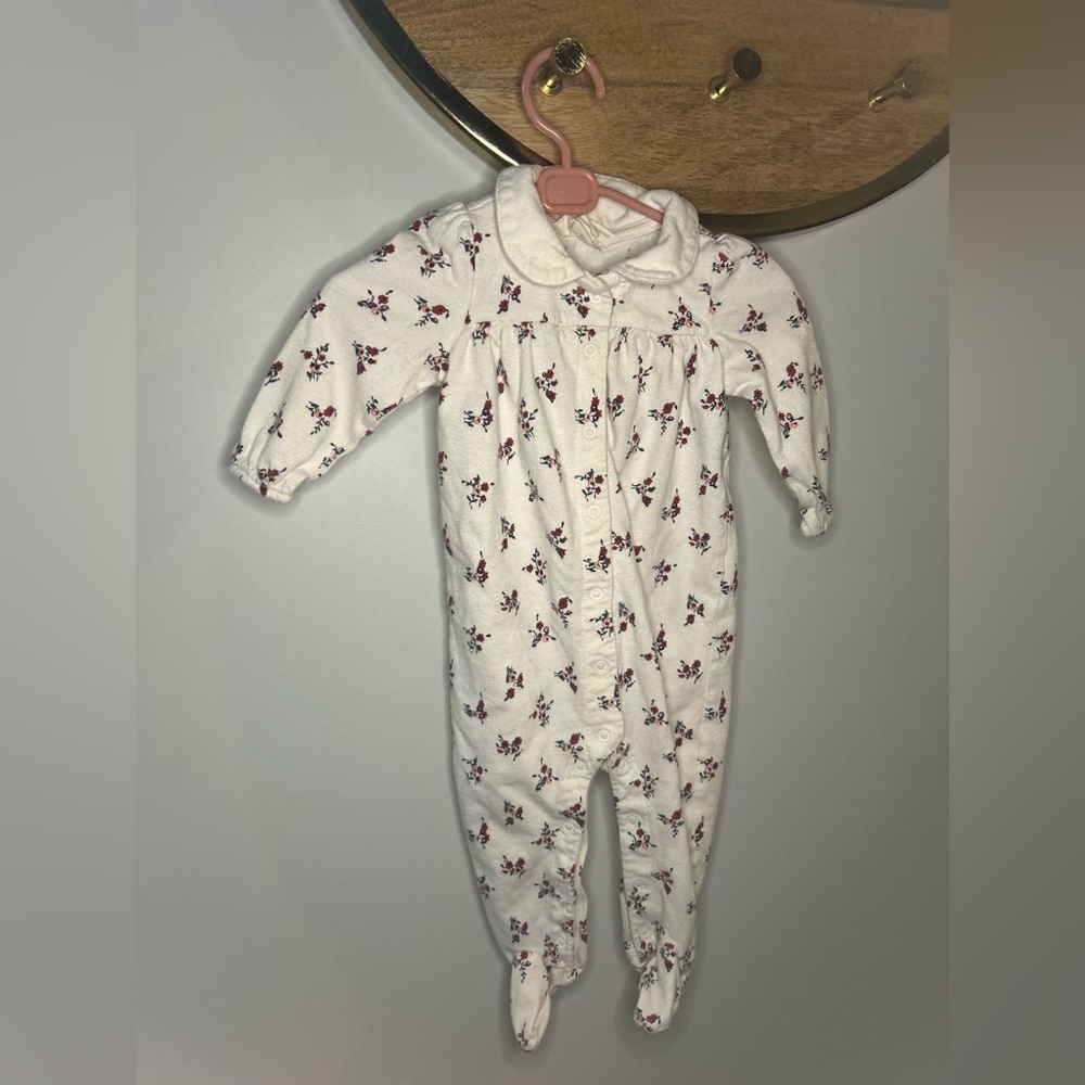 5 For $30 GAP White Floral Kids Footie Made With Organic Cotton